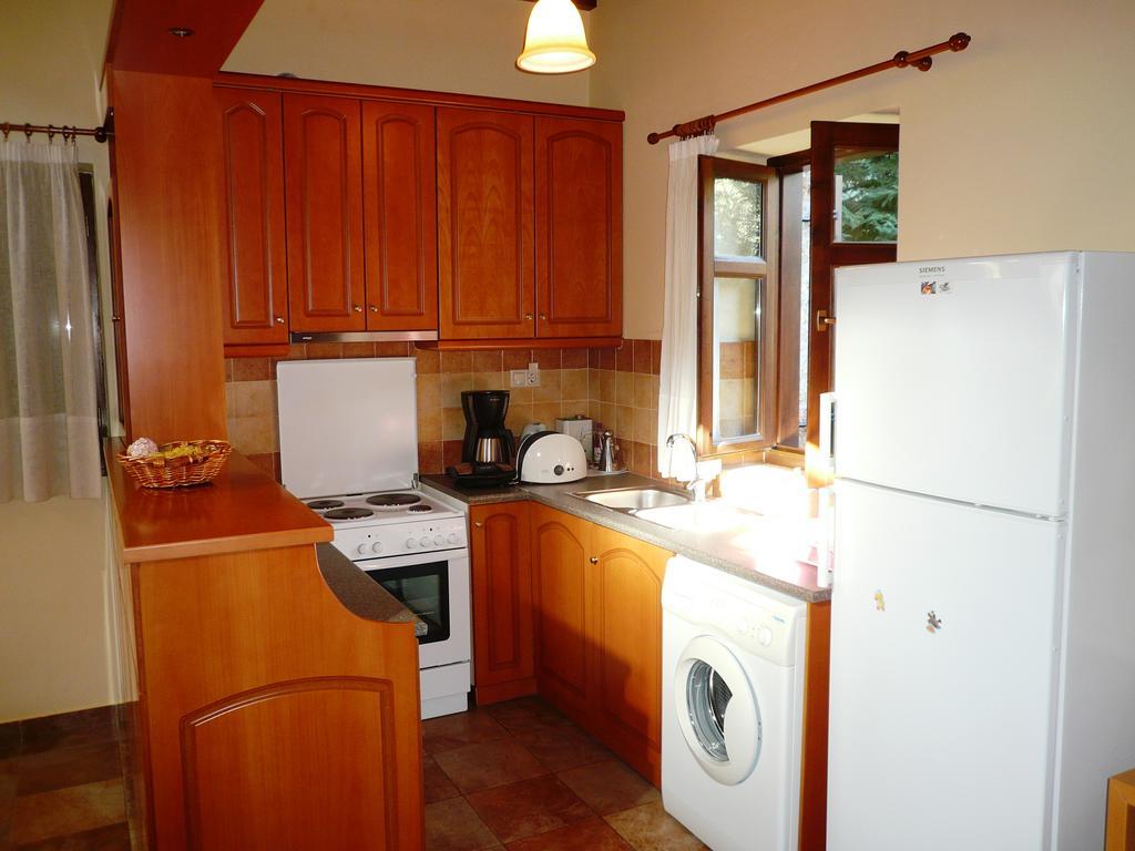 Maison Viros Кардамили Стая снимка